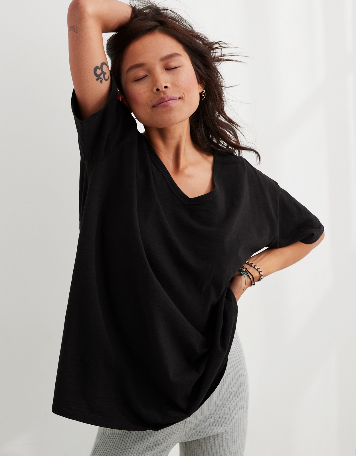 V neck best sale boyfriend t shirt